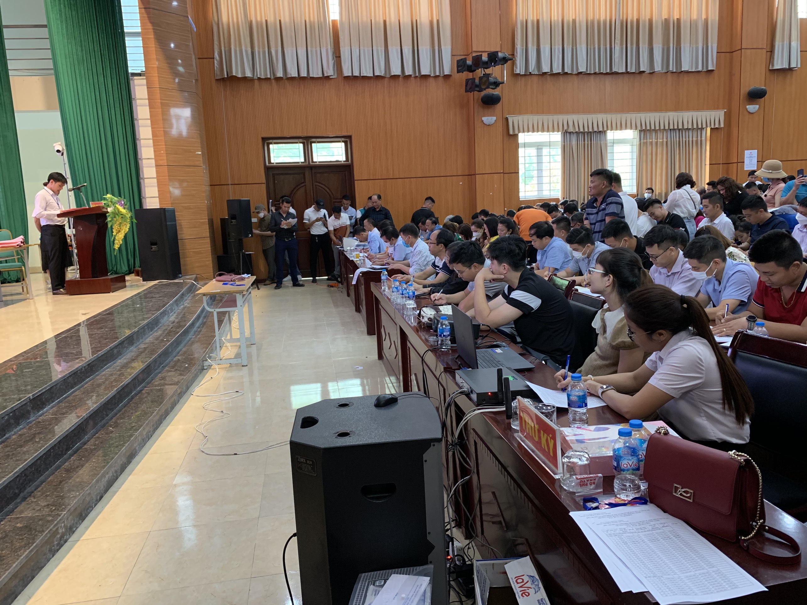 ảnh đấu giá